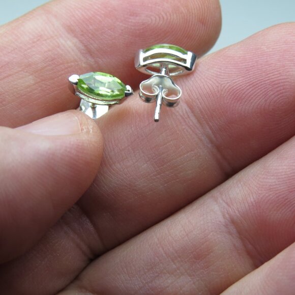 *925 Sterling Silver Genuine Peridot Earring Studs - Picture 5 of 5